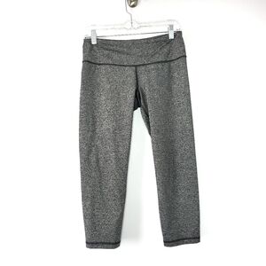 Victoria's Secret VSX Medium Gray Cropped Leggings